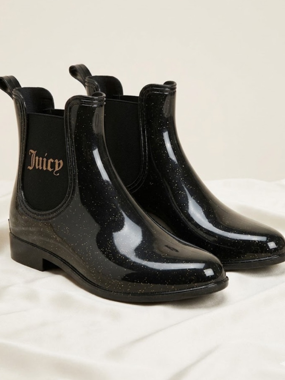 NWT Juicy Couture Black Sparkle Rain Chelsea Logo Boots SZ-9